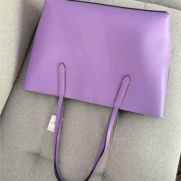 COACH AVENUE TOTE - Picture 2 of 2